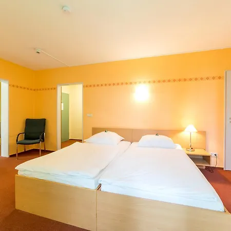 호텔 Leag Konferenzcenter Schulungs- Und Tagungshotel Im Spreewald 뤼베나우